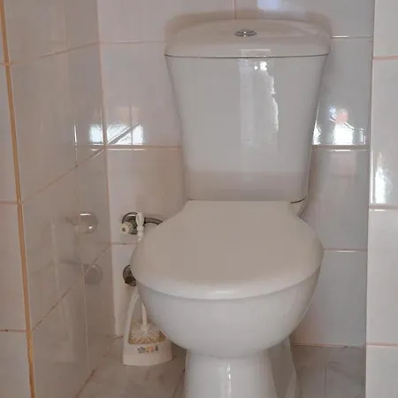 Kahraman מלון 2*